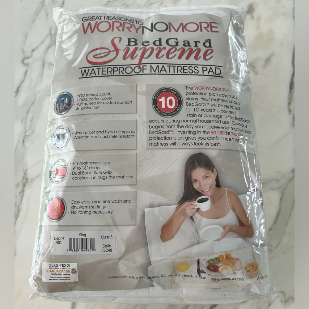KING WHITE 200 TC MATTRESS PAD NEW!